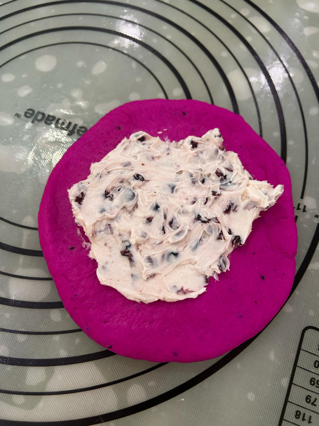 火龙果奶酪软欧包