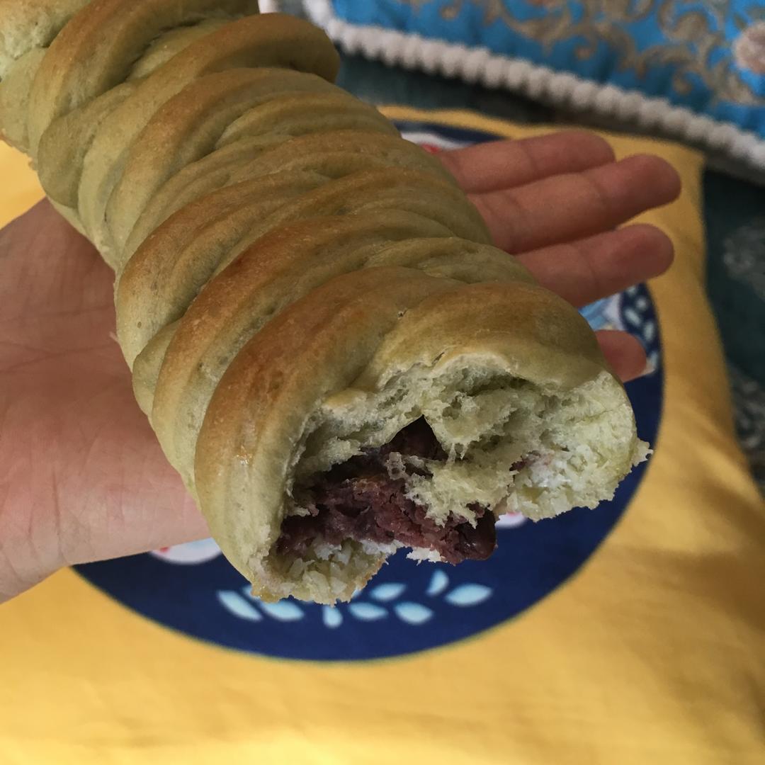 软绵绵的抹茶蜜豆包