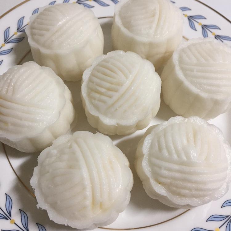 奶黄冰皮月饼