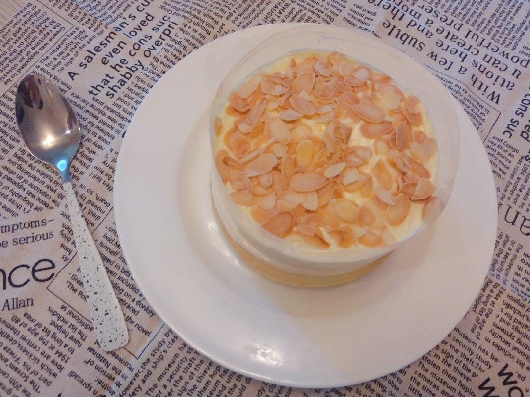 香草雪崩爆浆蛋糕