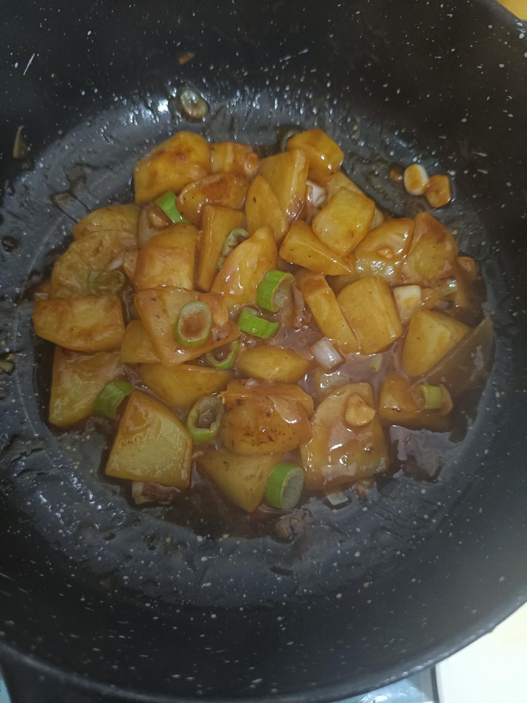 土豆🥔的灵魂吃法，烧土豆，孩子的最爱❤️