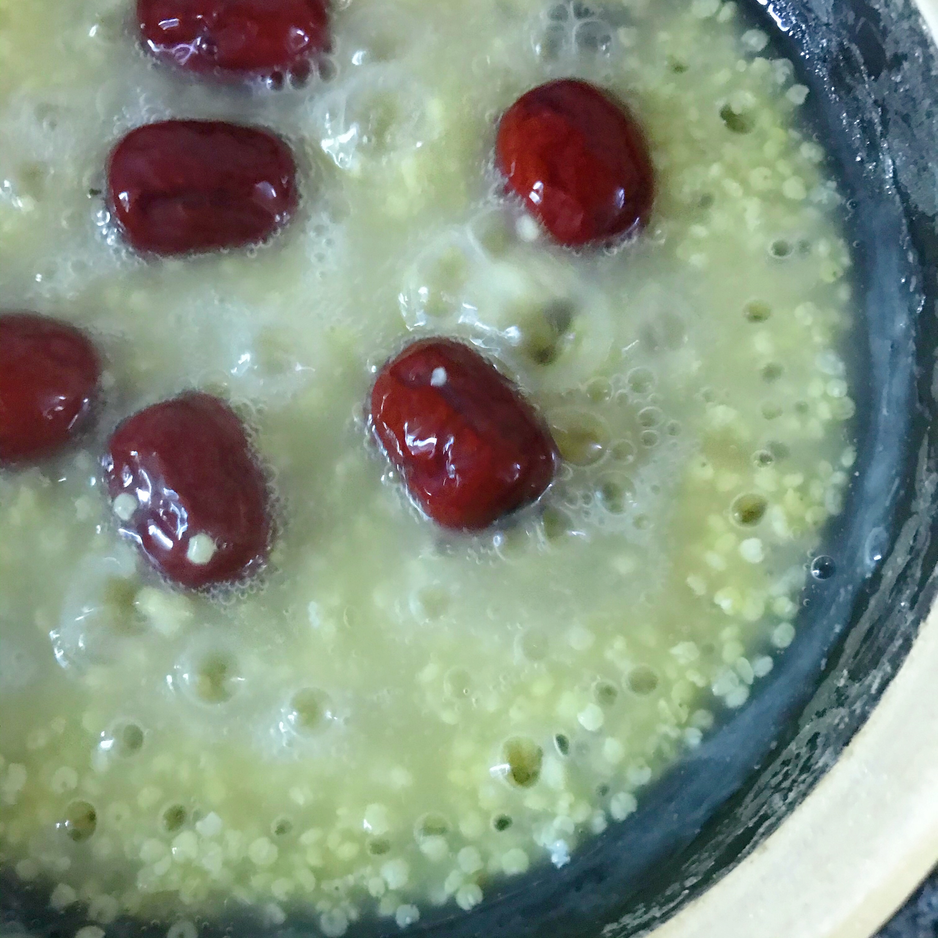 红枣小米粥的做法 步骤4
