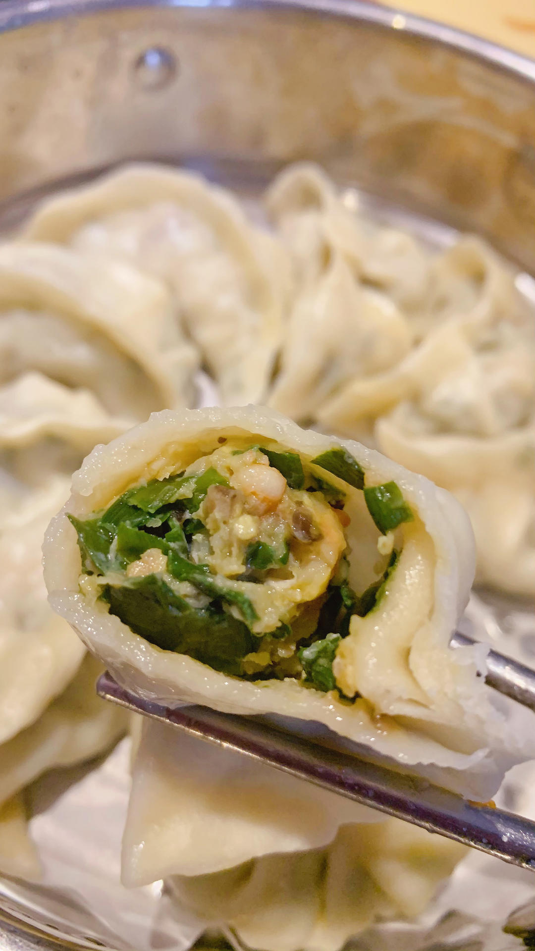 鲜掉眉毛的 三鲜水饺~