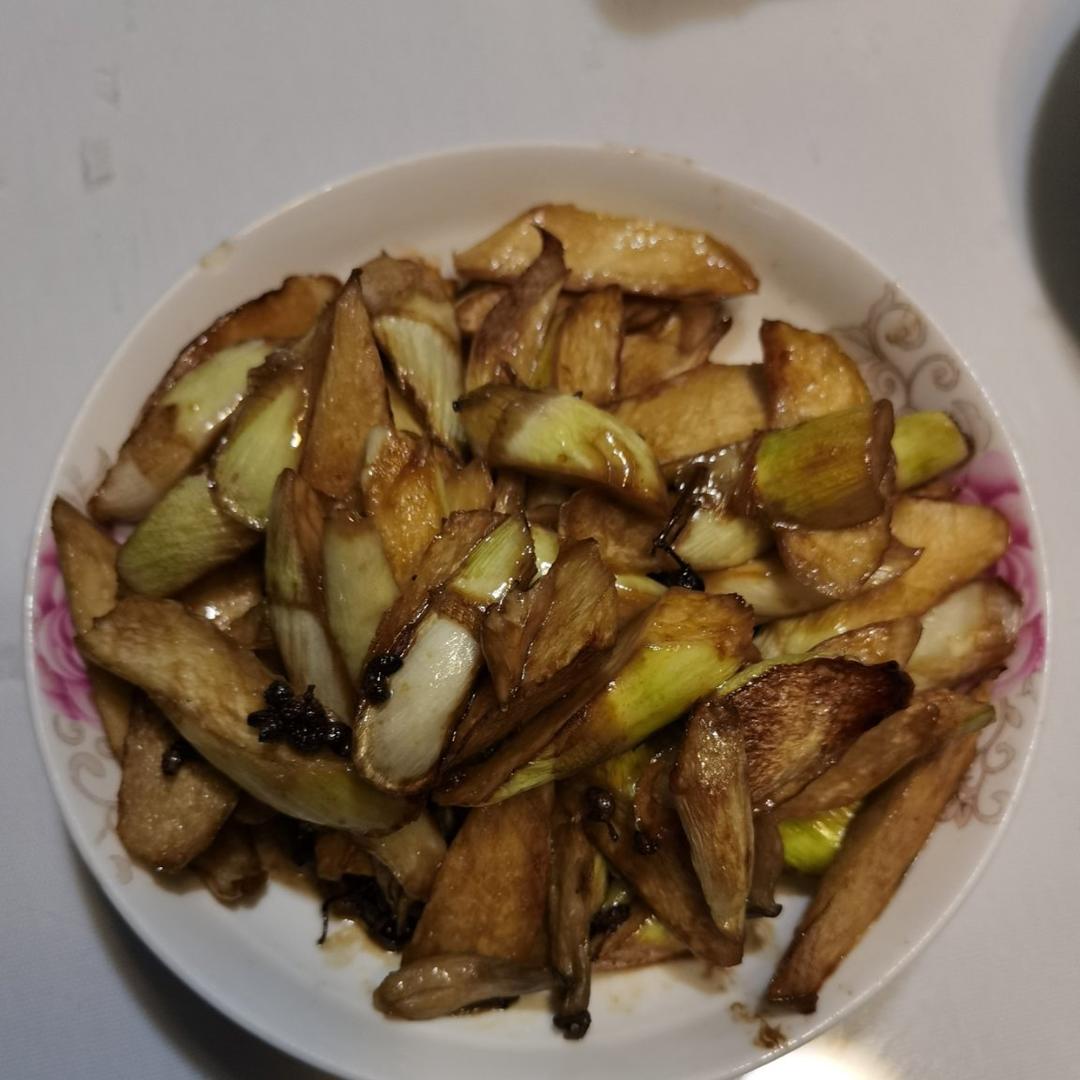 油焖茭白