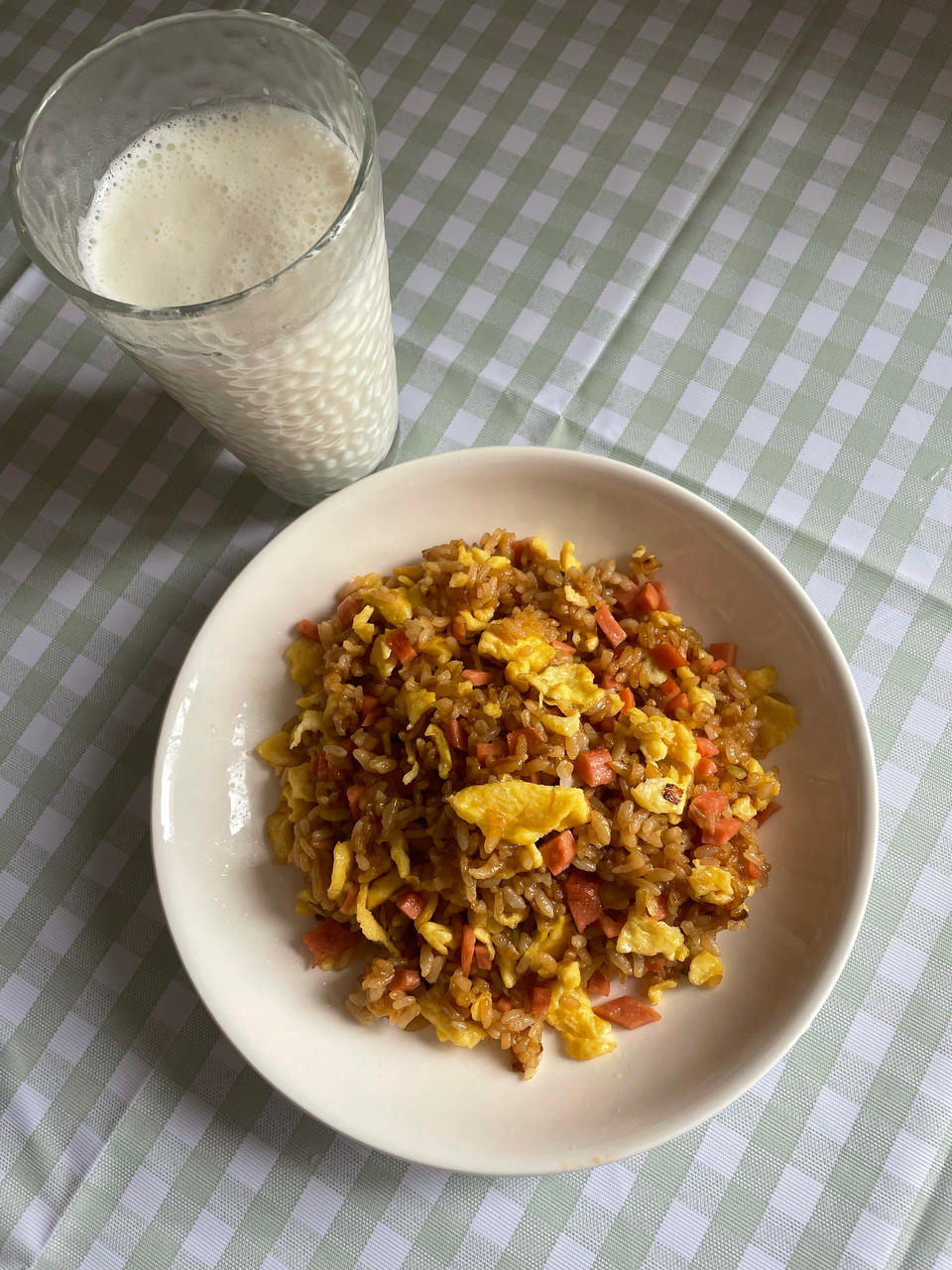 好吃到舔盘的酱油炒饭！