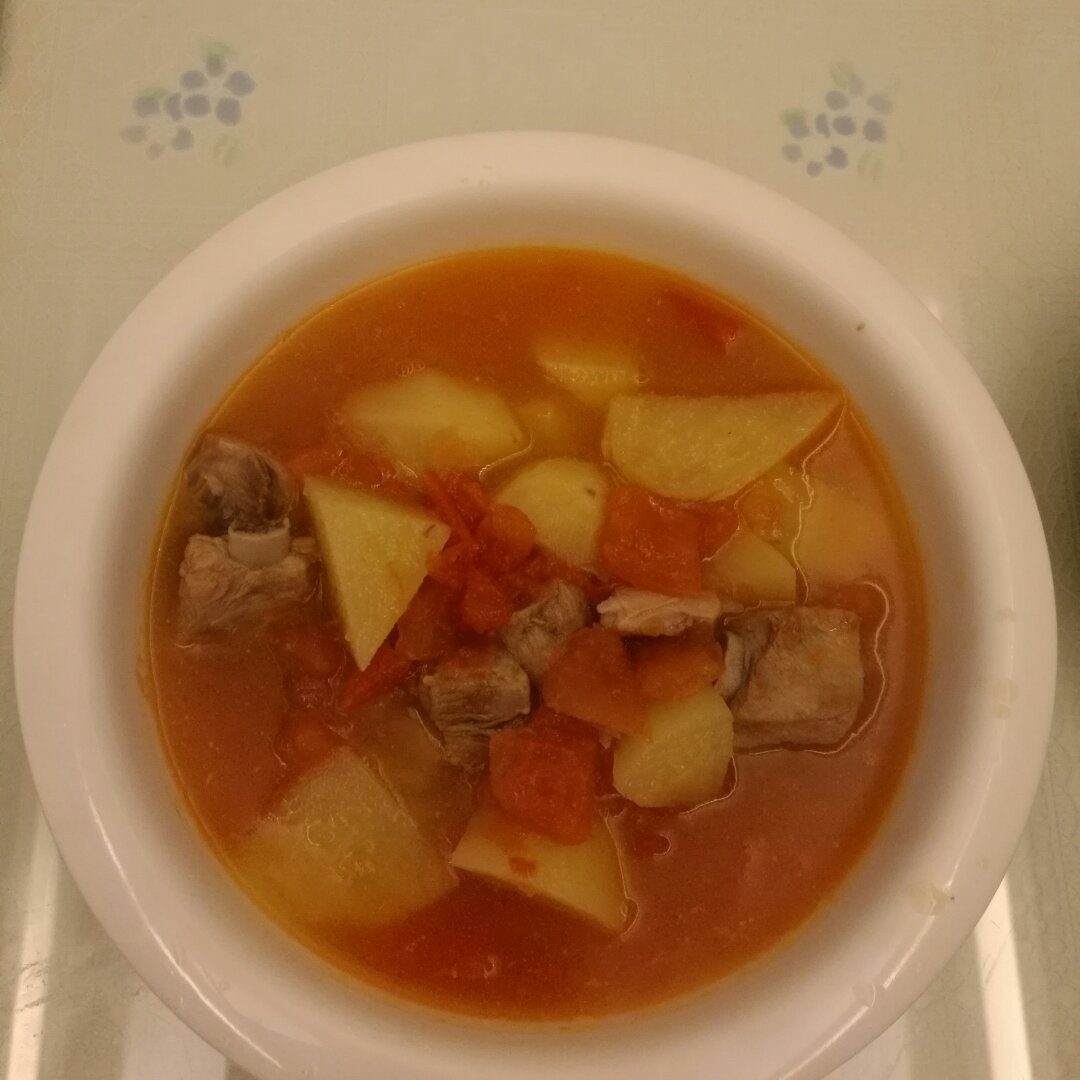 番茄土豆玉米排骨汤