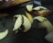 双菇菠菜汤的做法 步骤2