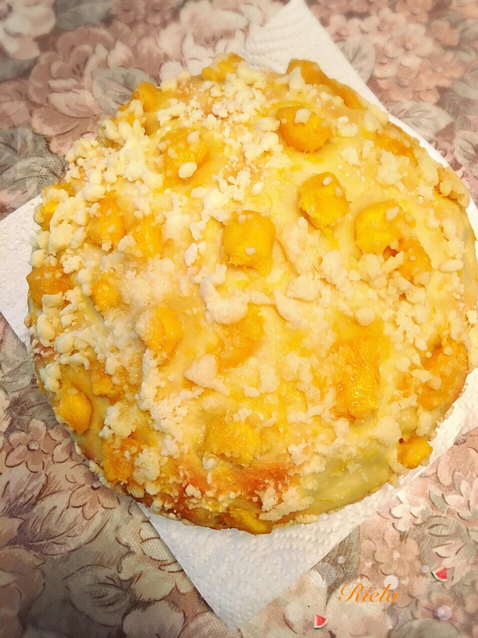 椰子味酥粒芒果面包