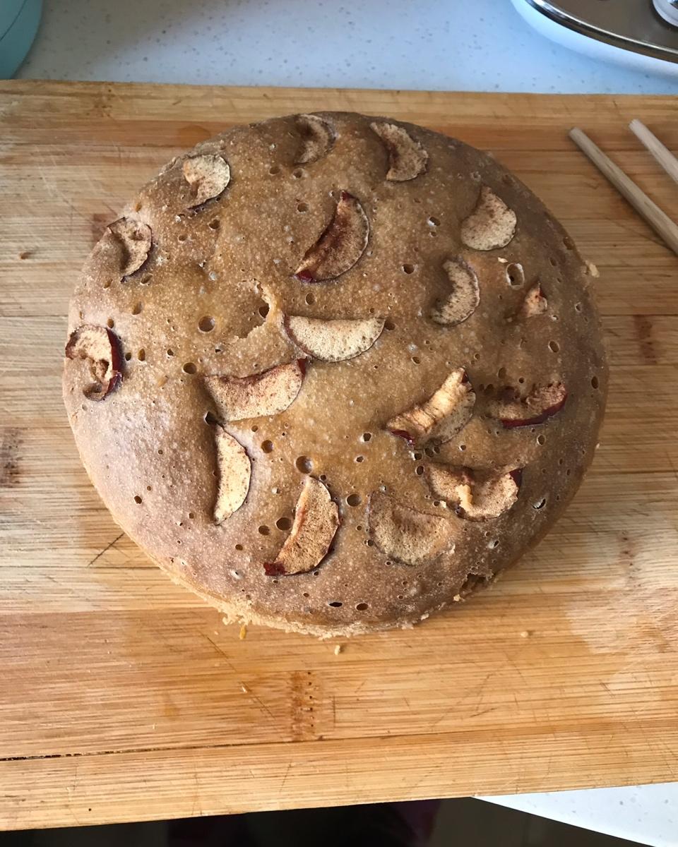 红枣红糖发糕：不塌不缩、组织均匀、手感软绵、口感Q弹