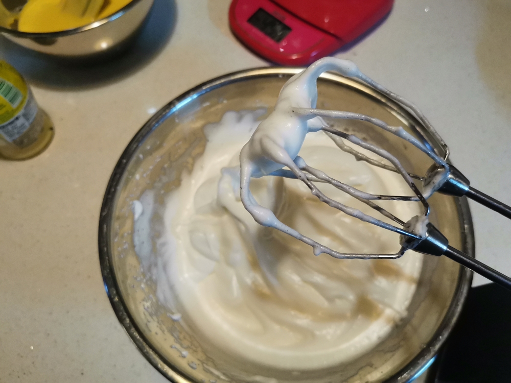 零卡糖奶油戚风蛋糕的做法 步骤3