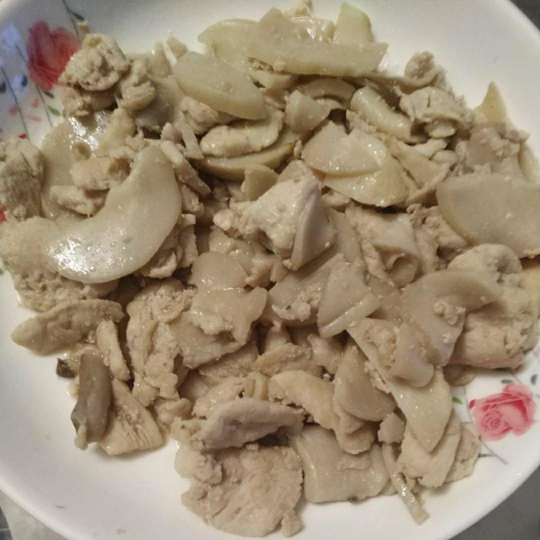杏鲍菇炒鸡胸肉