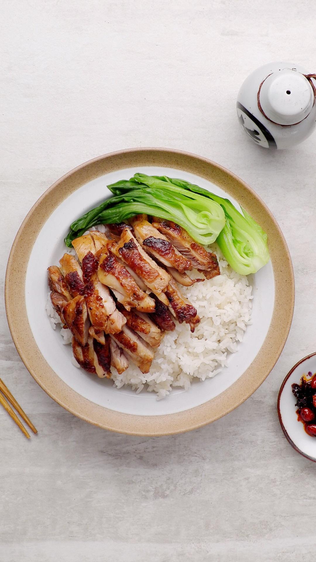 蒜香腿排饭的做法