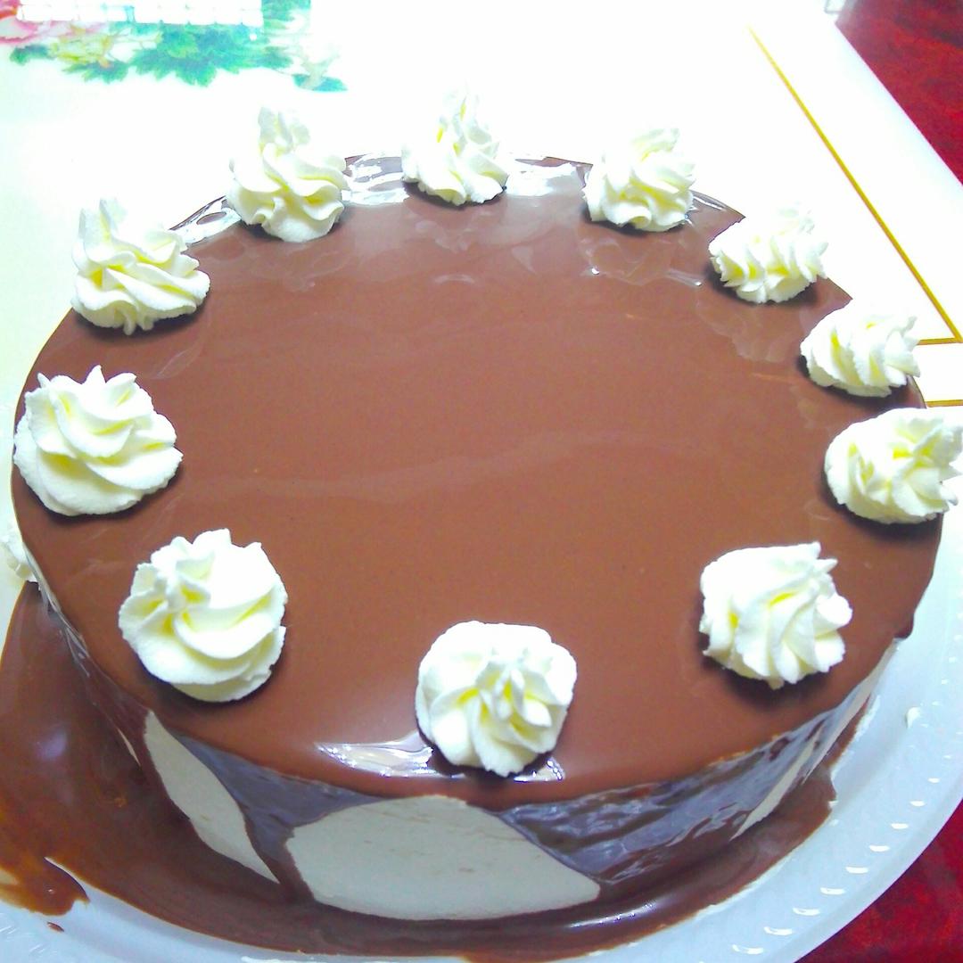 巧克力镜面淋酱<熊谷裕子>--让甜点穿上光泽亮丽的淋面外衣