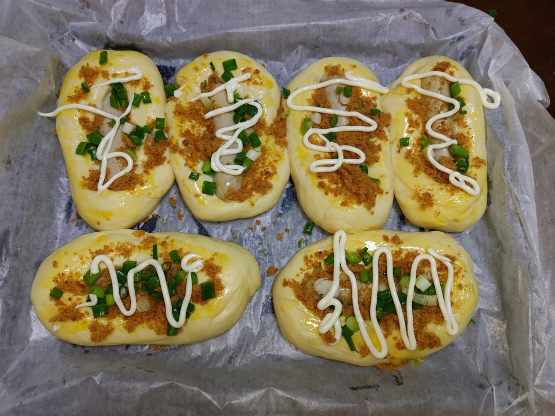 火腿香葱肉松面包