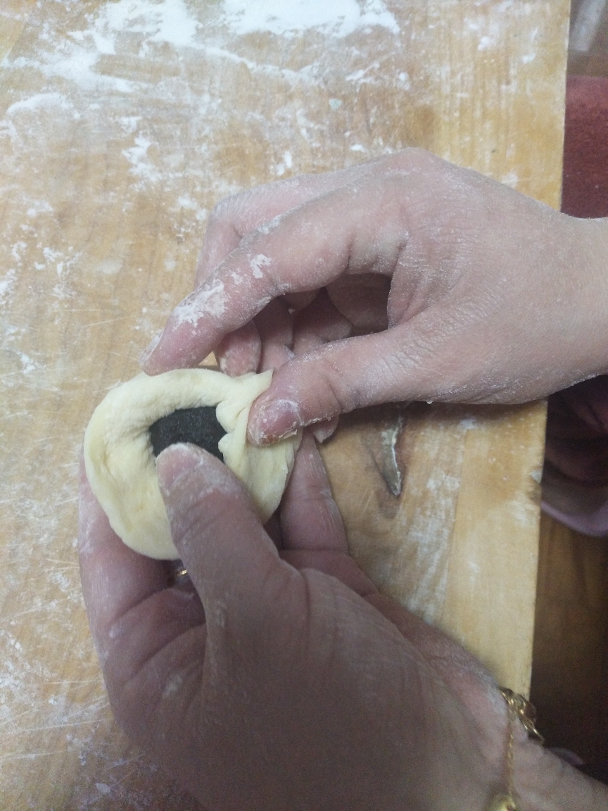 电饼铛发面饼和豆沙馅饼的做法 步骤3
