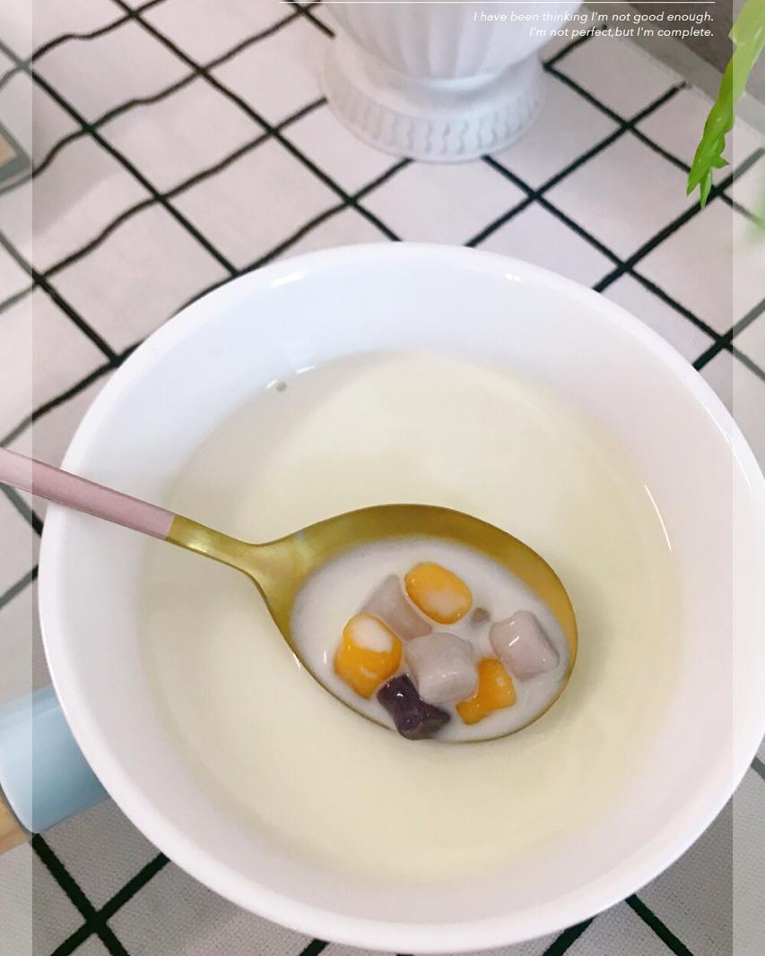 栩愿做的牛奶芋圆