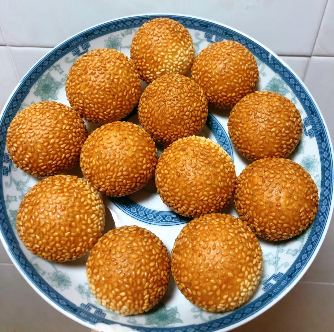 外酥里糯芝麻球