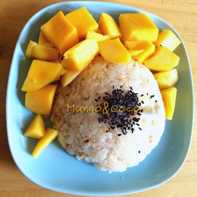 椰浆芒果糯米饭