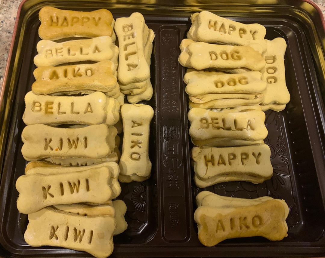 狗零食之南瓜香蕉狗糧（ 狗餅干） Pumpkin banana dog treats ( human grade personalized dog biscuits)