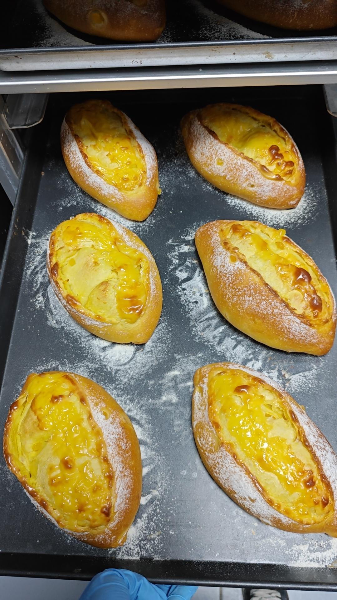 岩烧榴莲芝士面包-网红店招牌终于被我复刻好了！