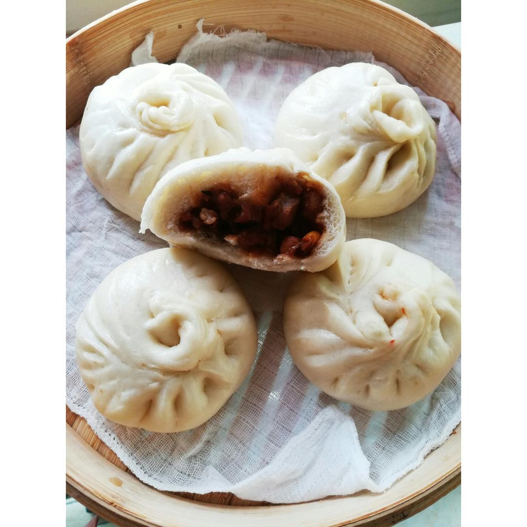 洋葱酱肉丁包子