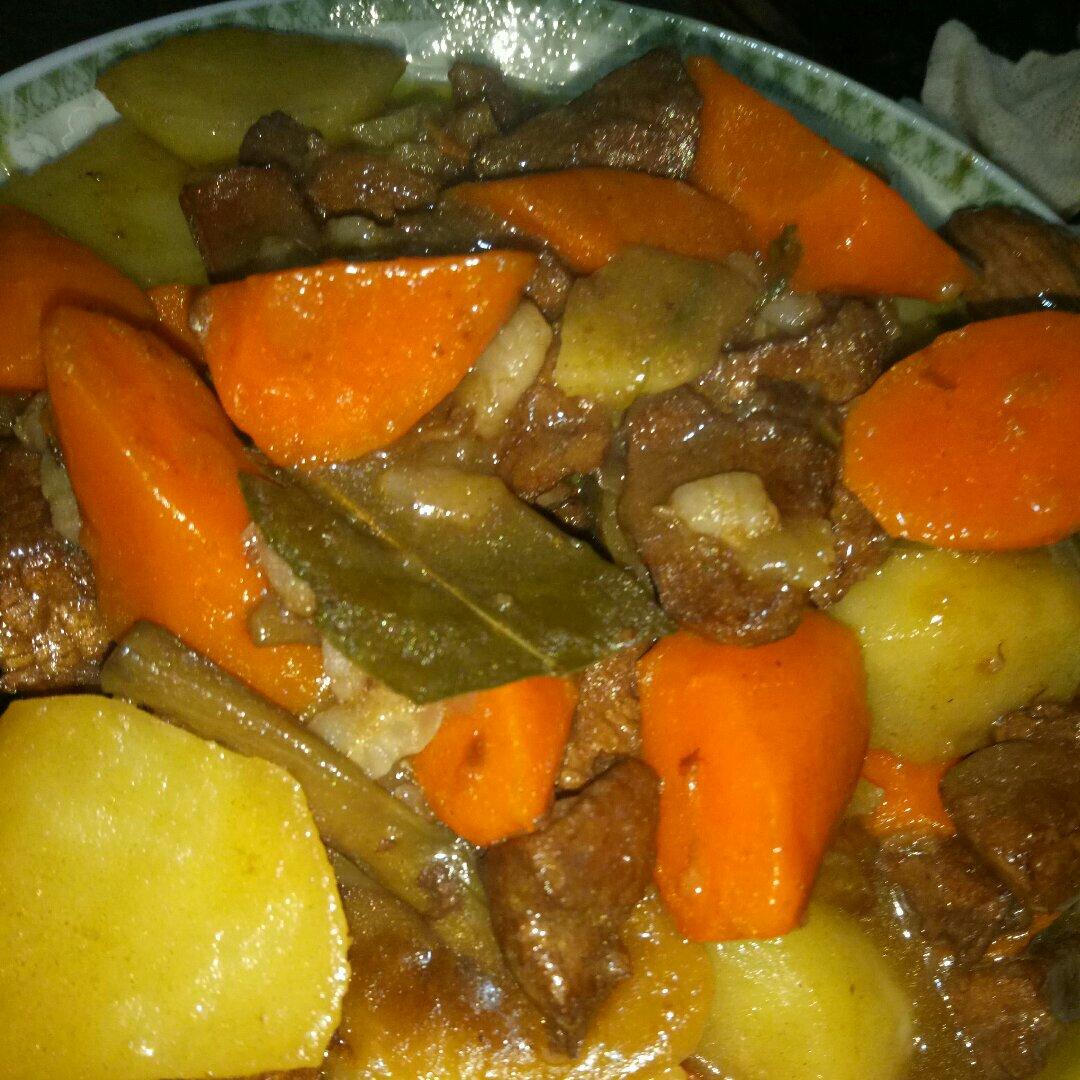 五香土豆炖肉