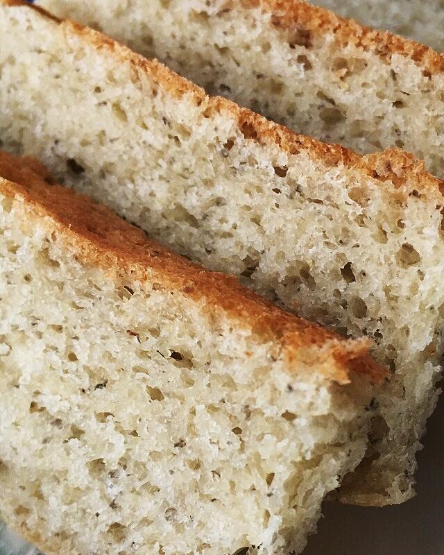 小萌羊爱米粒做的豆渣面包