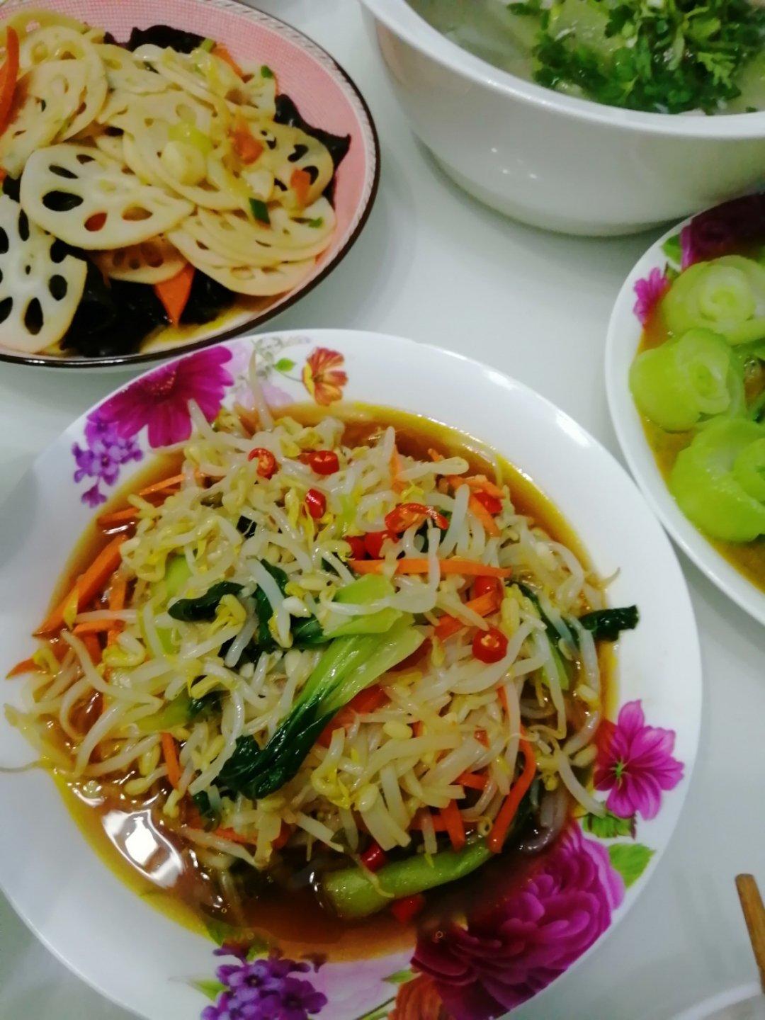 凉拌绿豆芽