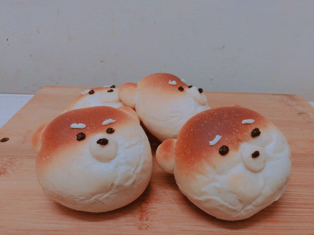 糕糕下厨中做的柴犬面包