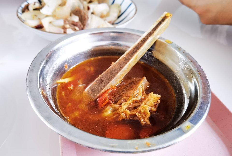 西红柿炖牛肋条