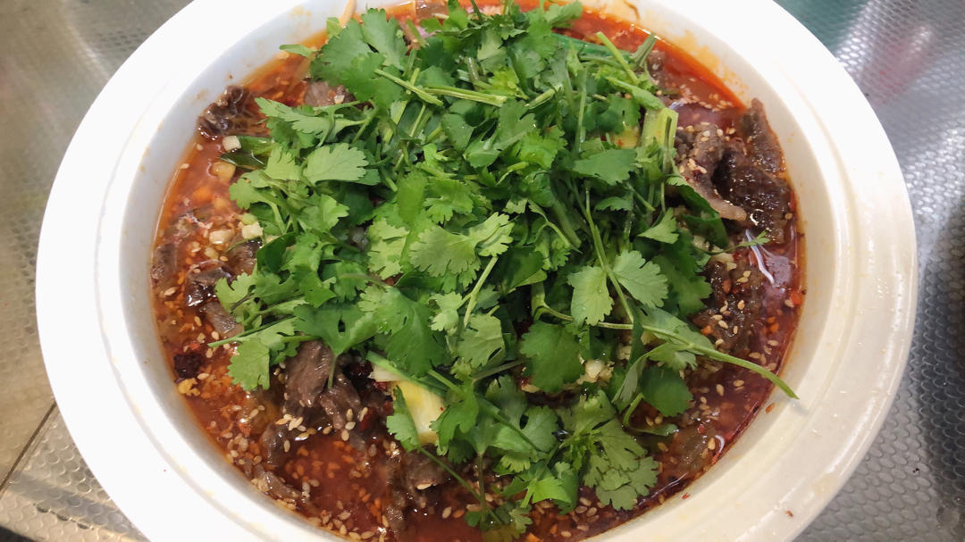 😋好吃的水煮牛肉～刀口辣椒和腌制牛肉是关键