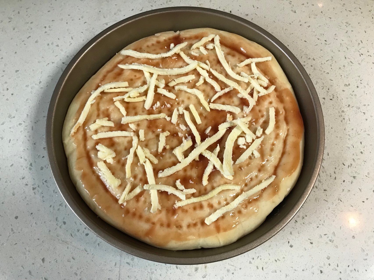 虾仁披萨(6寸、8寸、包含披萨饼制作)的做法 步骤12
