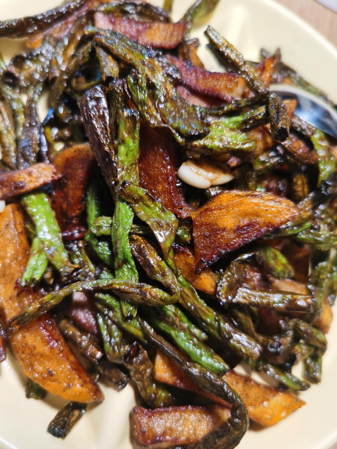 好吃到舔盘！酱烧土豆豆角