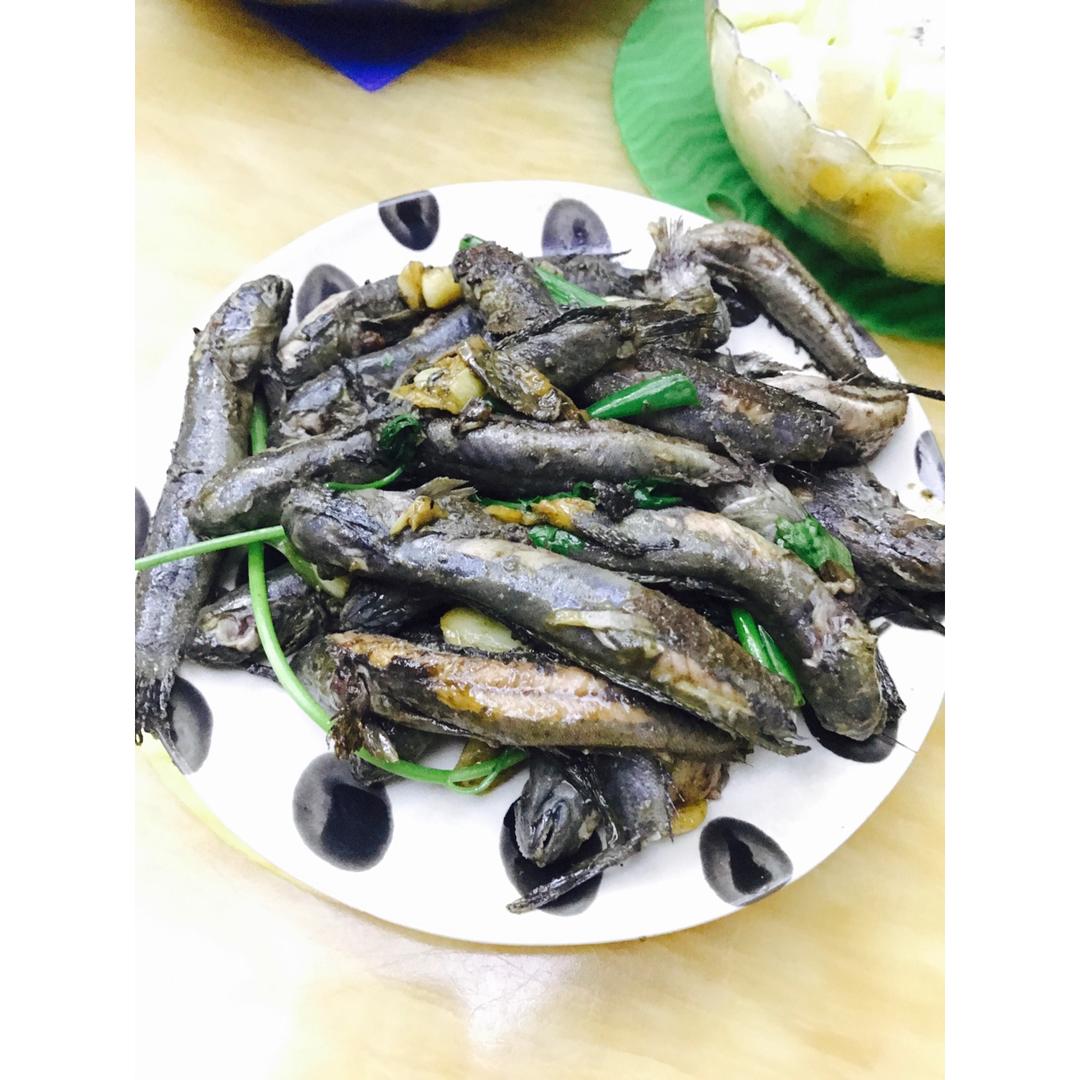 翁氏私房菜做的酱油水跳跳鱼弹涂鱼花跳