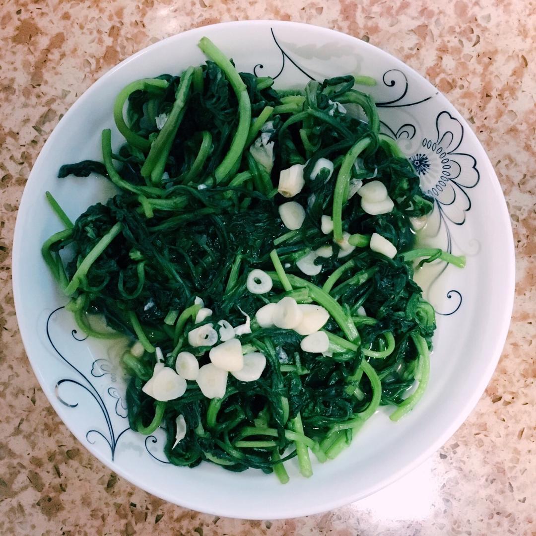 清炒茼蒿