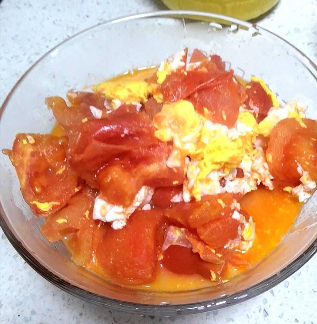 小美版西红柿炒鸡蛋的做法 步骤2