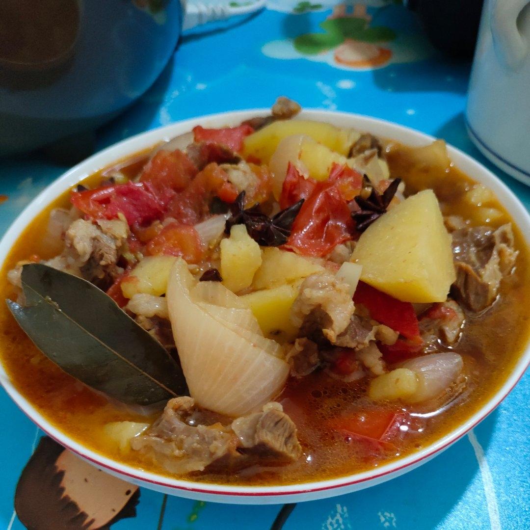 番茄土豆炖牛腩