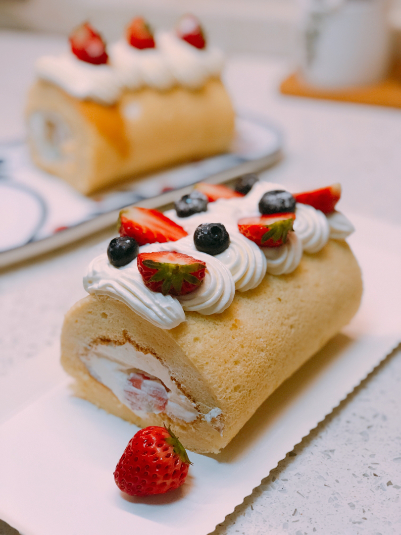 蛋糕胚八种花式吃法:蛋糕卷、肉松小贝、奶油蛋糕、杯子蛋糕、提拉米苏、盒子蛋糕、漩涡蛋糕、草莓城堡