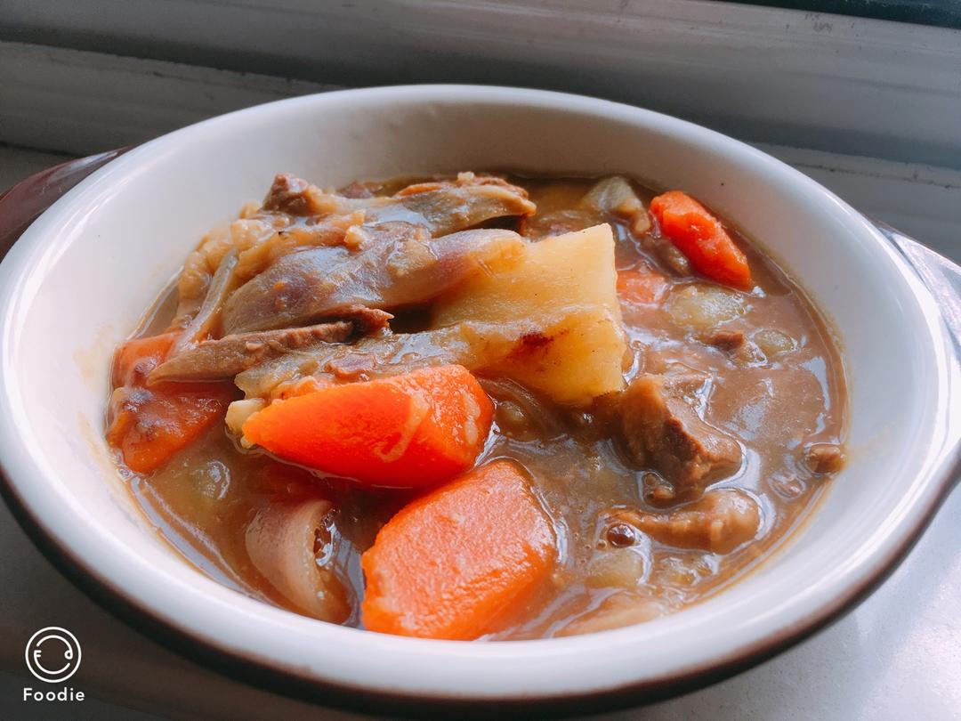 咖喱土豆炖牛腩