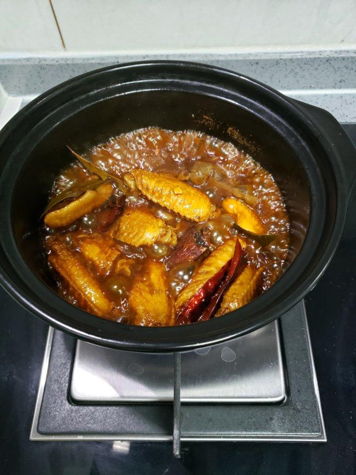 炖鸡翅