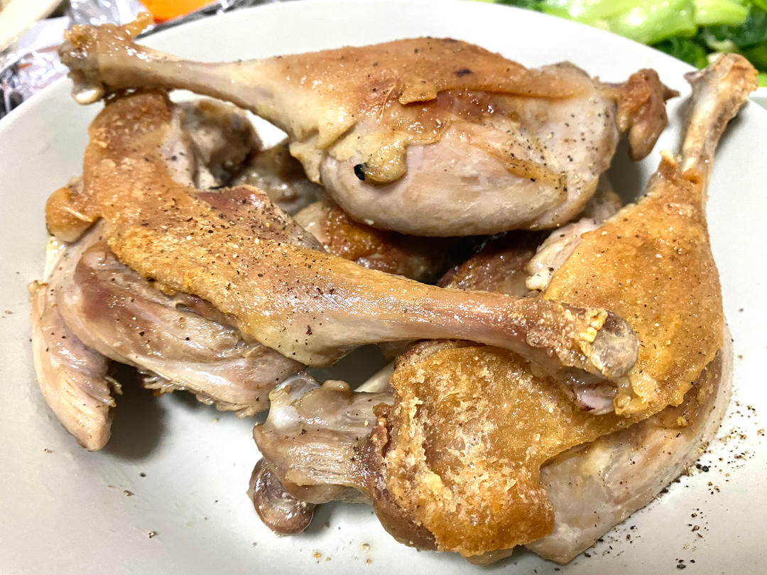 脆皮香酥鸭腿