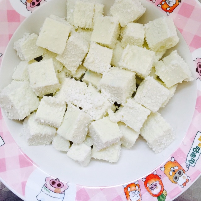 完胜85度C牛奶椰丝小方