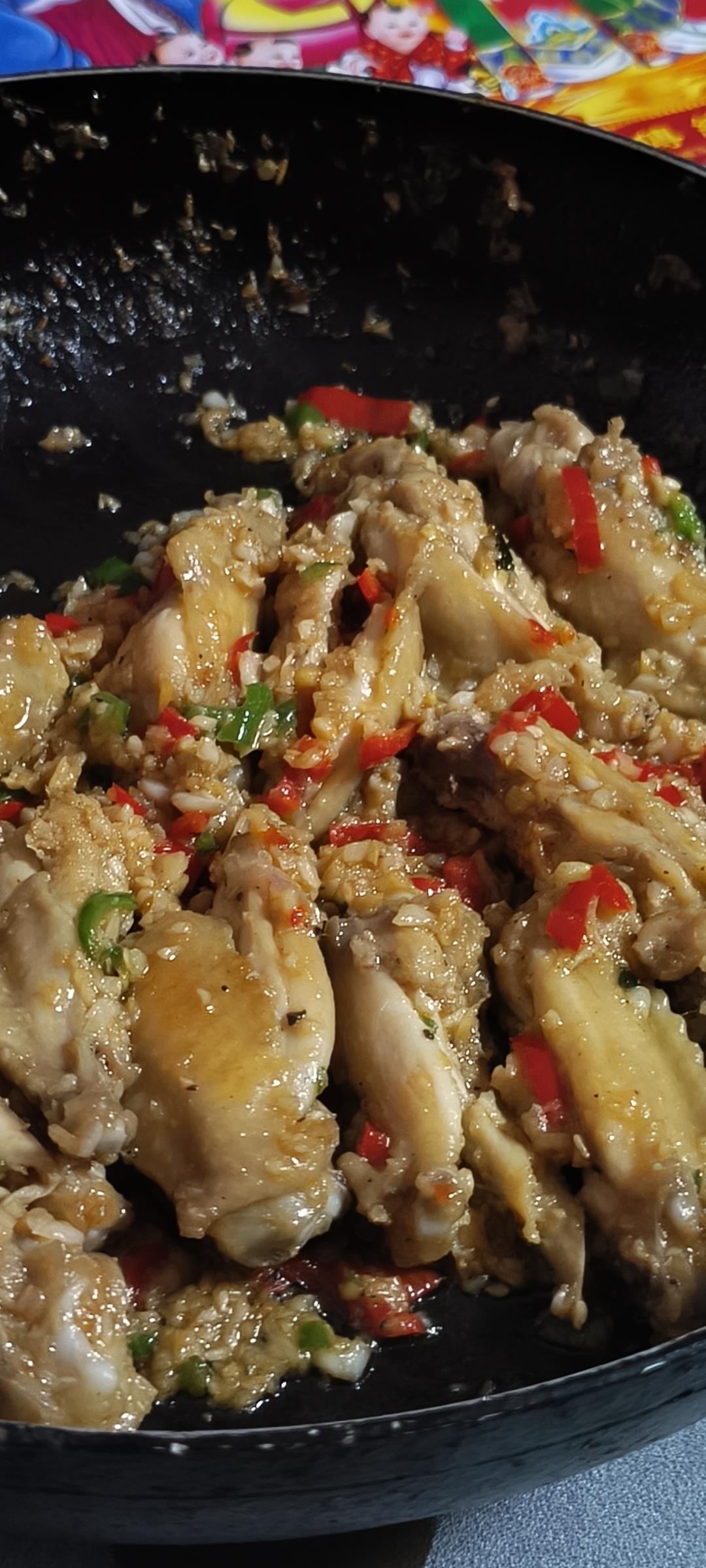 网红菜～好吃到嗦手指的蒜香鸡翅