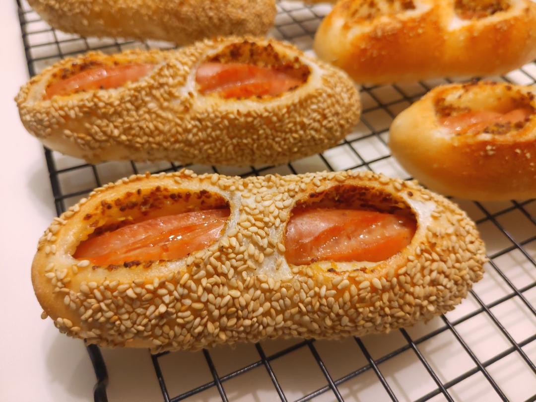 法式爆汁脆肠面包