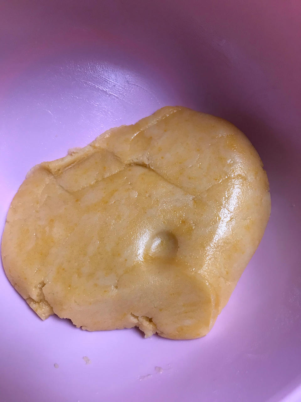 轻轻一按就碎掉的原味桃酥（不输猪油版）