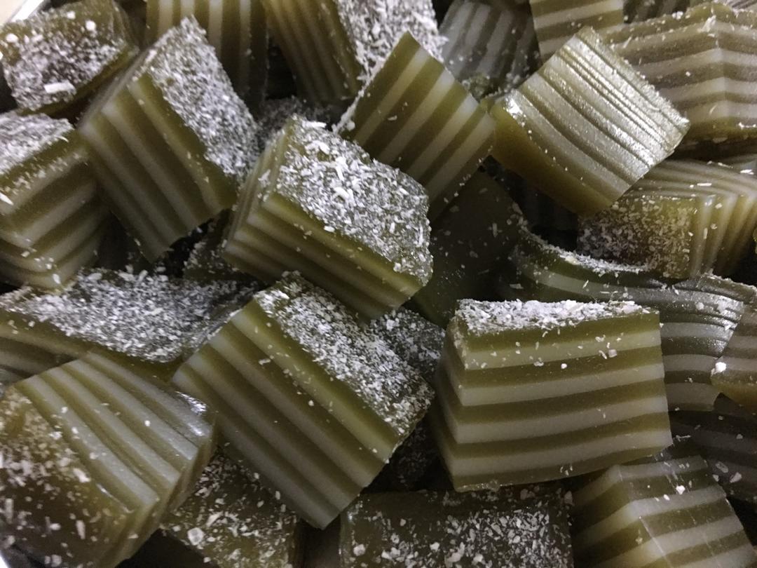 Q弹椰汁抹茶千层糕