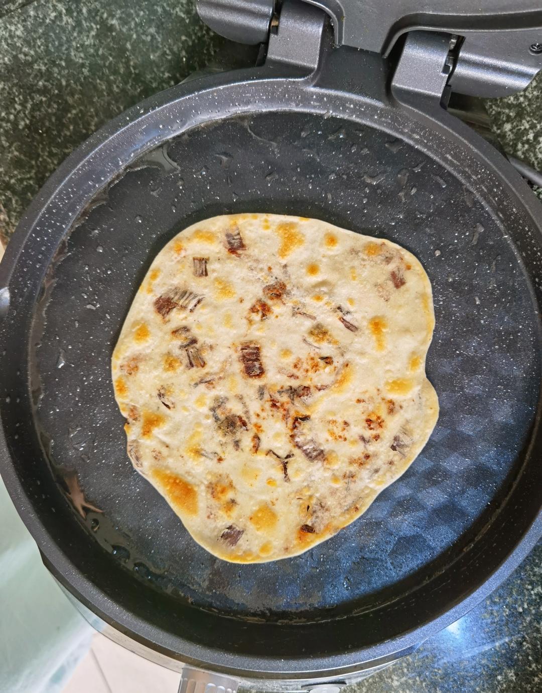 梅干菜肉饼（平底锅煎和烤箱烤两种吃法）