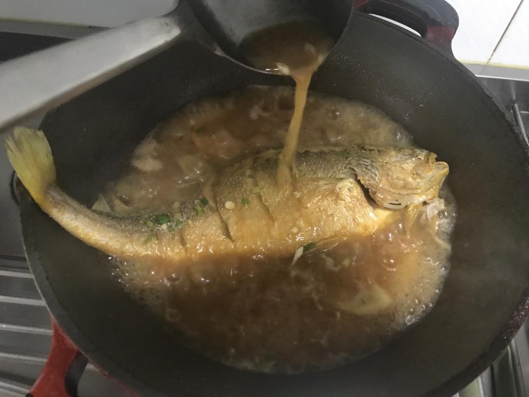红烧黄鱼—鱼皮不破的小窍门
