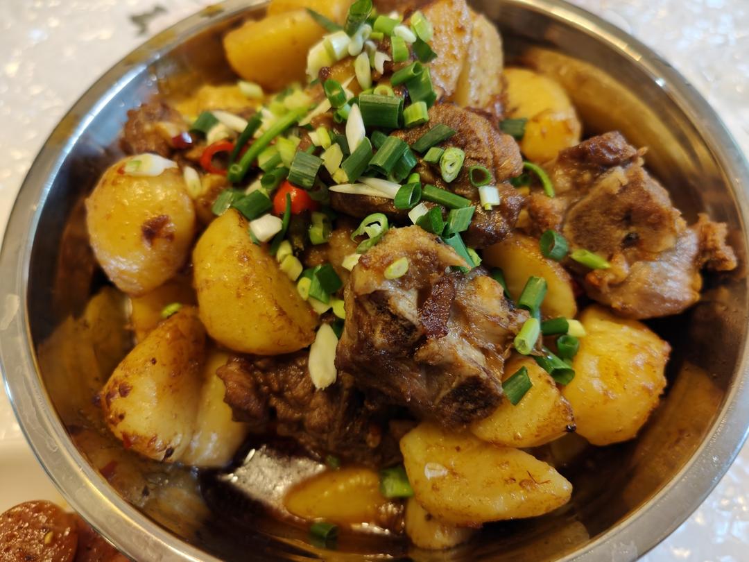土豆烧排骨