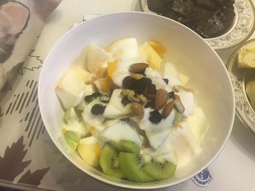 水果酸奶燕麦